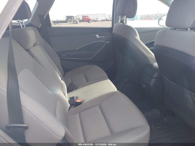 Auction sale of the 2017 Hyundai Santa Fe Se, vin: KM8SMDHF2HU170650, lot number: 43922355