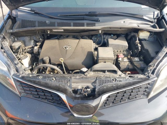 2019 TOYOTA SIENNA 5TDXZ3DC1KS970501 Photo 9