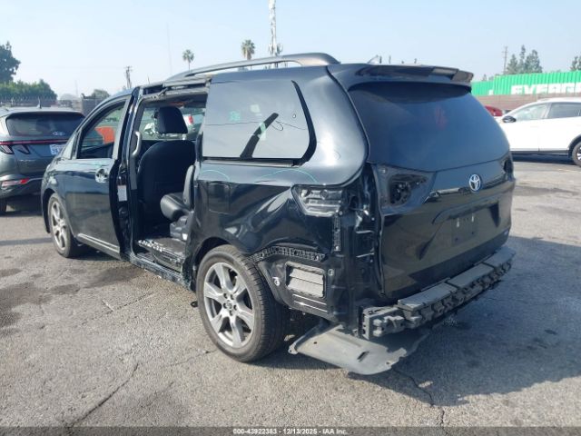 2019 TOYOTA SIENNA 5TDXZ3DC1KS970501 Photo 2