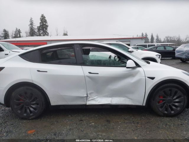 2022 TESLA MODEL Y 7SAYGDEF3NF495518 Photo 5