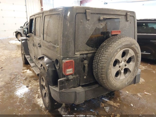 2018 JEEP WRANGLER JK UNLIMITED 1C4BJWEG3JL805716 Photo 2