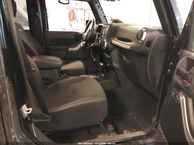 2018 JEEP WRANGLER JK UNLIMITED 1C4BJWEG3JL805716 Photo 4