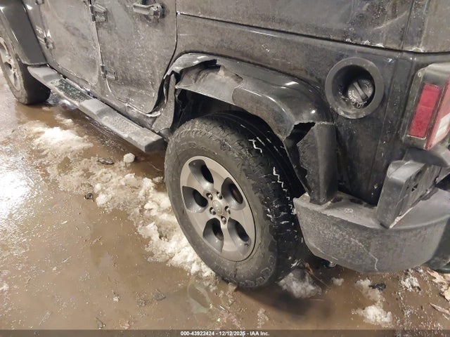 2018 JEEP WRANGLER JK UNLIMITED 1C4BJWEG3JL805716 Photo 5