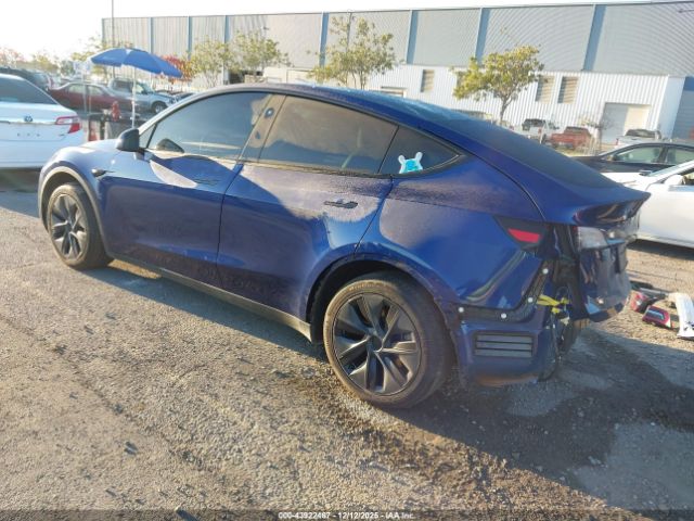 2024 TESLA MODEL Y 7SAYGDED0RF119380 Photo 2