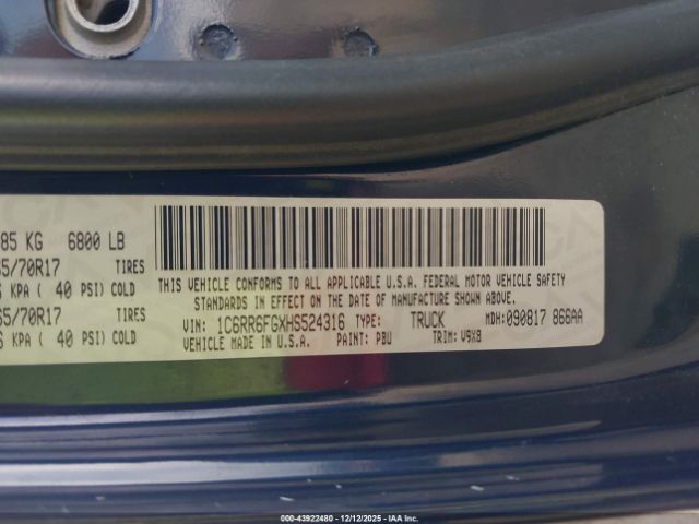 2017 RAM 1500 1C6RR6FGXHS524316 Photo 8