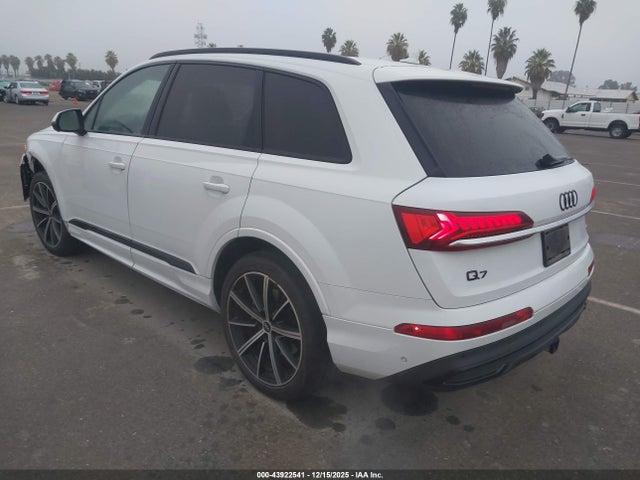 2021 AUDI Q7 WA1VXAF78MD039231 Photo 2