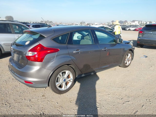 1FADP3K2XEL150027 Ford FOCUS SE