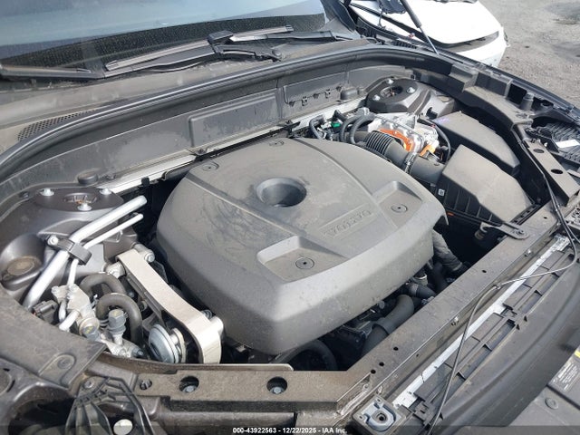 2023 VOLVO XC60 RECHARGE PLUG-IN HYBRID YV4H60DV1P1226136 Photo 9
