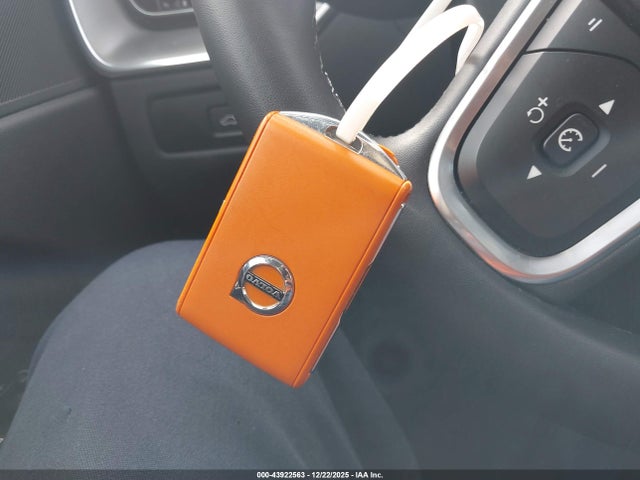 2023 VOLVO XC60 RECHARGE PLUG-IN HYBRID YV4H60DV1P1226136 Photo 10