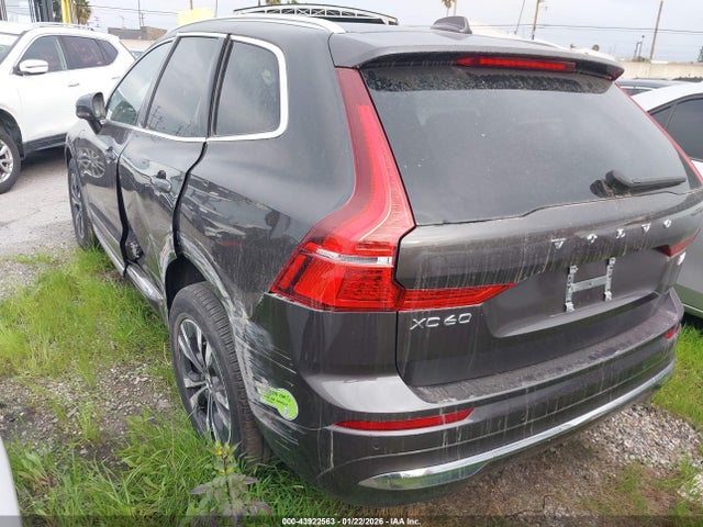 2023 VOLVO XC60 RECHARGE PLUG-IN HYBRID YV4H60DV1P1226136 Photo 2