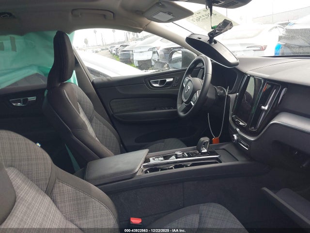2023 VOLVO XC60 RECHARGE PLUG-IN HYBRID YV4H60DV1P1226136 Photo 4