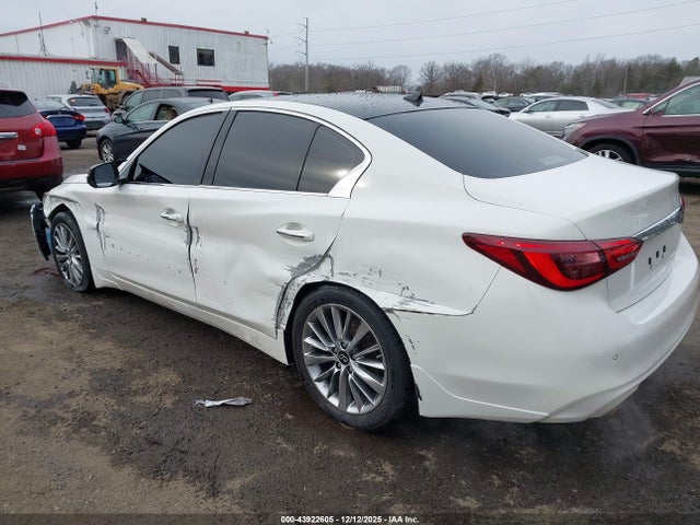 43922605 :رقم المزاد ، JN1EV7BRXNM341727 vin ، 2022 Infiniti Q50 Luxe Awd مزاد بيع