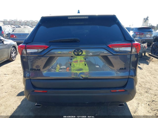 Toyota Rav4 Xle 2022 2T3W1RFV7NW212038 Image 32