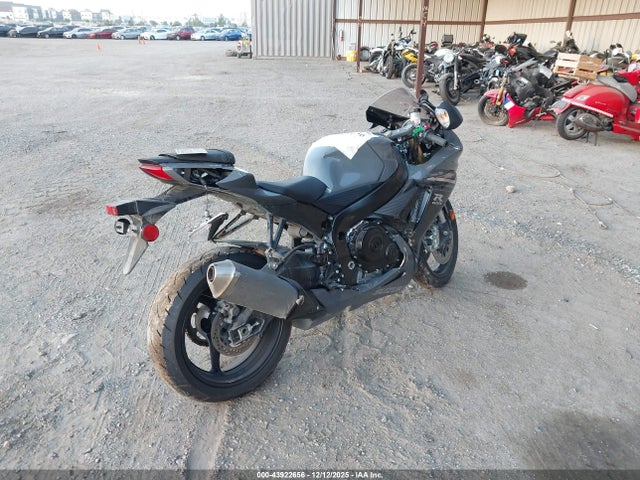 Suzuki GSX-R750 2025 JS1GR7MA6S7100480 Image 4