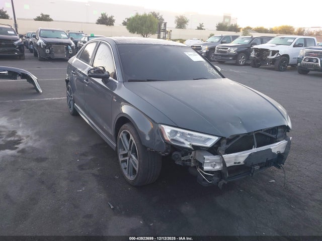 2018 AUDI A3 WAUGUGFF1J1019401 Photo 0