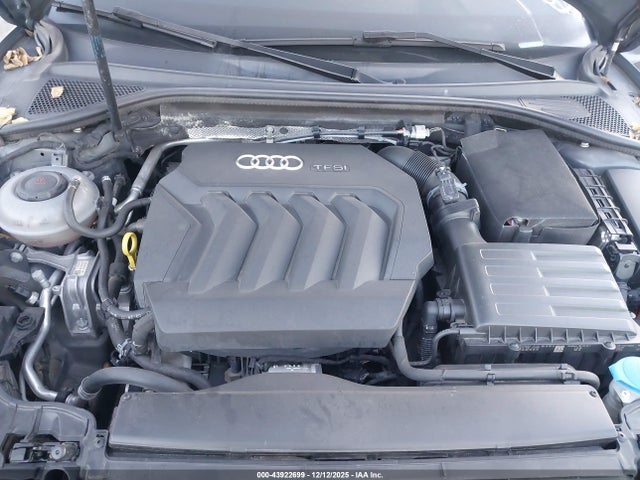 2018 AUDI A3 WAUGUGFF1J1019401 Photo 9