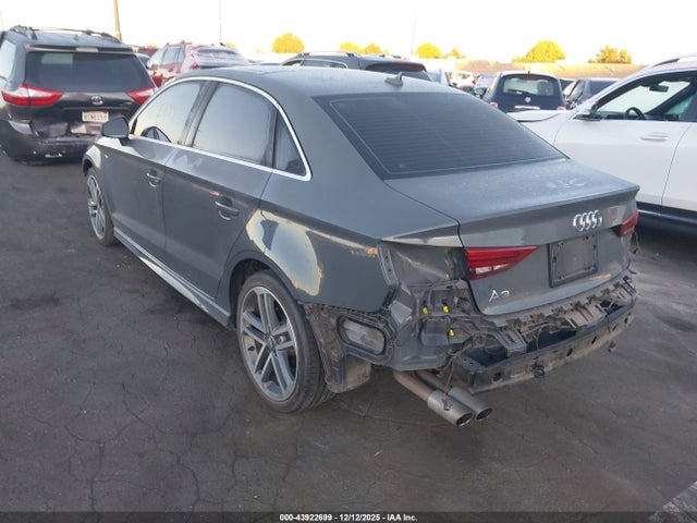 2018 AUDI A3 WAUGUGFF1J1019401 Photo 2