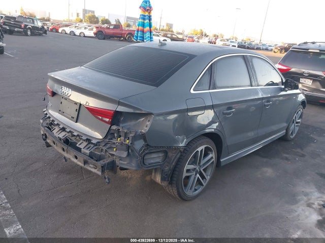 2018 AUDI A3 WAUGUGFF1J1019401 Photo 3