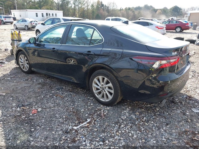 4T1C11AK6MU593695 Toyota CAMRY LE