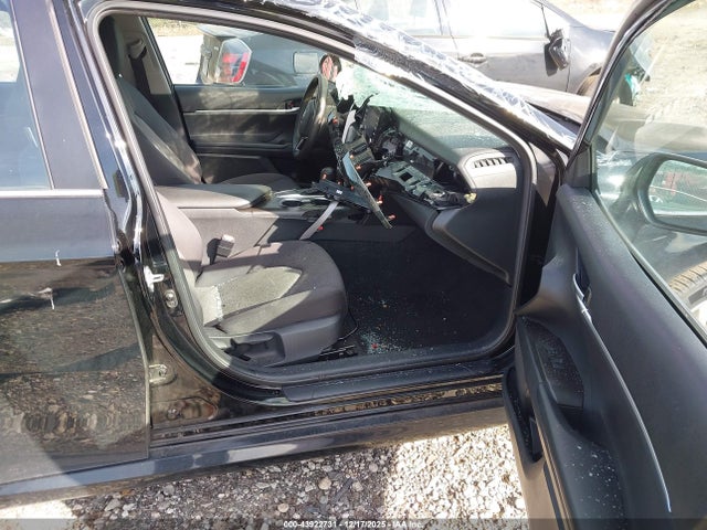 4T1C11AK6MU593695 Toyota CAMRY LE