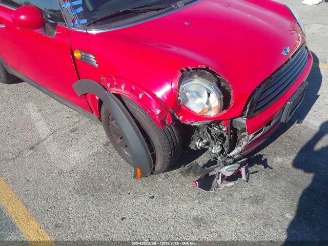 2009 MINI COOPER WMWMR33509TU96300 Photo 5