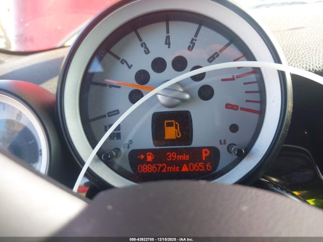 2009 MINI COOPER WMWMR33509TU96300 Photo 6