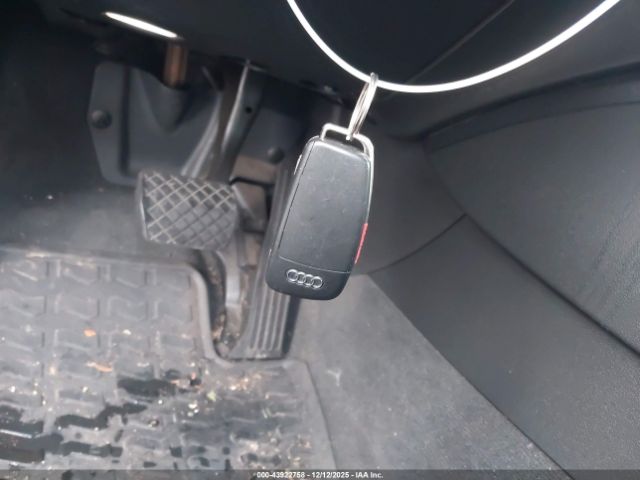 2016 AUDI Q3 WA1BFCFSXGR021410 Photo 10