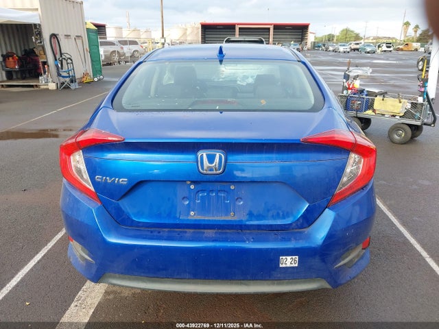 Honda CIVIC EX 2018 2HGFC2F77JH572618 Image 17