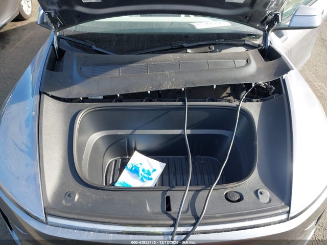 2026 TESLA MODEL Y 7SAYGDEDXTF445937 Photo 9