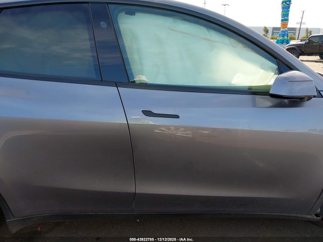 Tesla Model Y Rwd 2026 7SAYGDEDXTF445937 Image 12