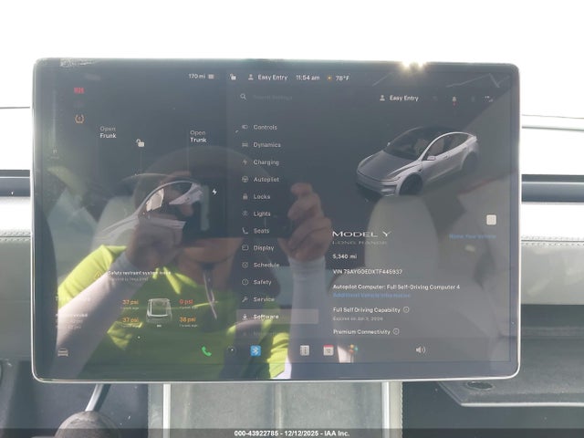 2026 TESLA MODEL Y 7SAYGDEDXTF445937 Photo 6