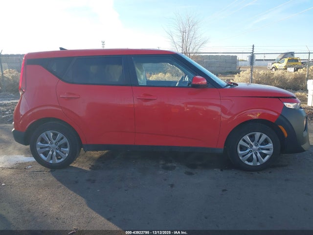 KIA SOUL LX 2022 KNDJ23AU6N7150209 Image 13