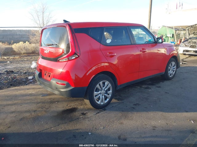 KIA SOUL LX 2022 KNDJ23AU6N7150209 Image 4