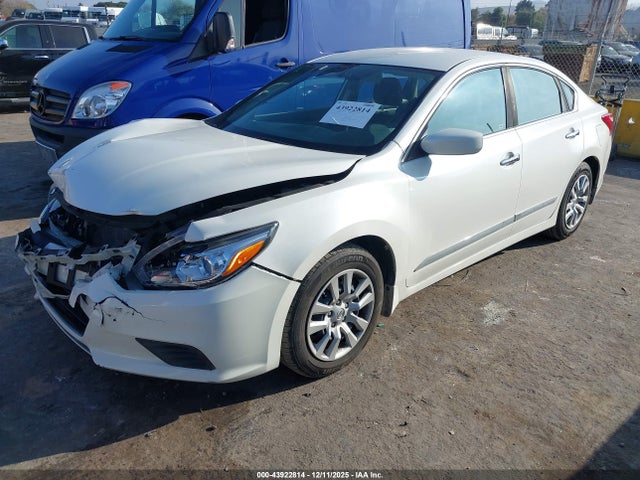 Nissan Altima 2.5 S 2016 1N4AL3AP1GC113222 Image 2