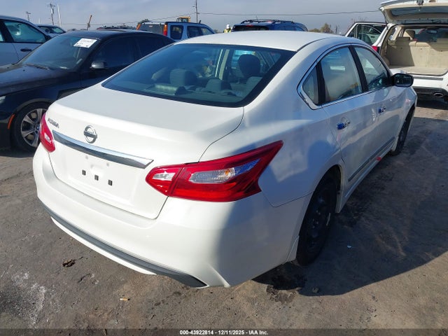 Nissan Altima 2.5 S 2016 1N4AL3AP1GC113222 Image 4