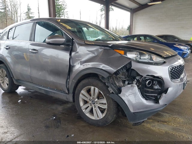 KNDPMCAC6H7277896 KIA Sportage Lx