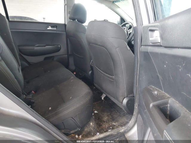 KNDPMCAC6H7277896 KIA Sportage Lx