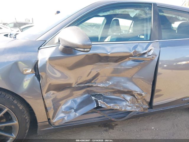 2012 LEXUS CT 200H JTHKD5BH9C2110582 Photo 5