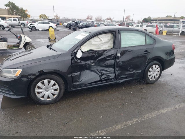 3VW267AJ8GM217758 Volkswagen Jetta 1.4t S