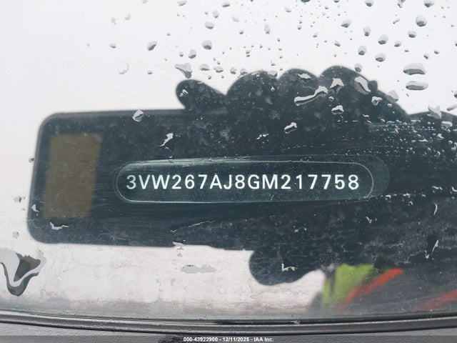 3VW267AJ8GM217758 Volkswagen Jetta 1.4t S