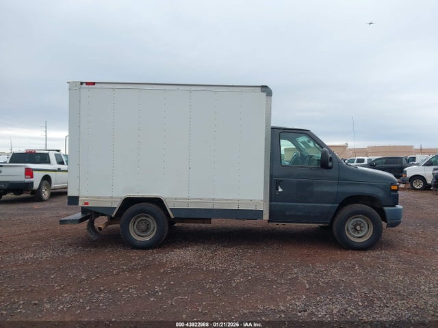 Ford E-350 Cutaway 2016 1FDWE3FL9GDC15728 Image 13