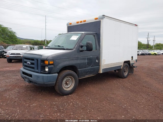 Ford E-350 Cutaway 2016 1FDWE3FL9GDC15728 Image 2