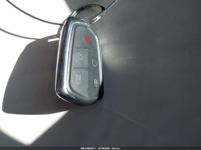 2017 CADILLAC XT5 1GYKNBRSXHZ111246 Photo 10