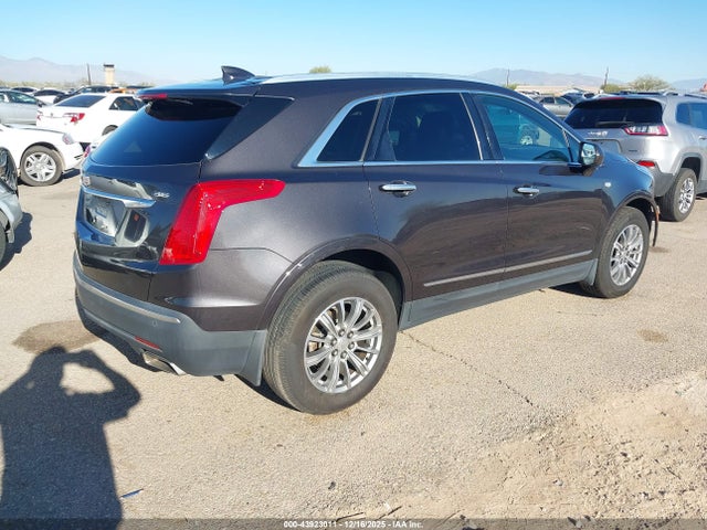 2017 CADILLAC XT5 1GYKNBRSXHZ111246 Photo 3