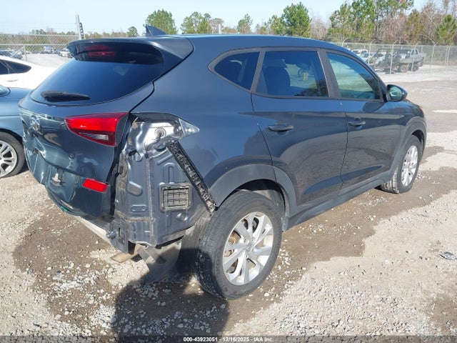 KM8J23A40KU001576 Hyundai TUCSON SE