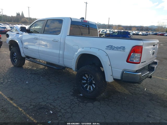 2021 RAM 1500 1C6SRFMTXMN662903 Photo 2