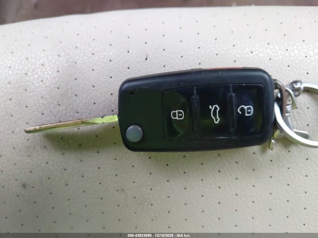 Продажа на аукционе авто 2011 Volkswagen Jetta 2.0l Tdi, vin: 3VWLL7AJ6BM101299, номер лота: 43923090