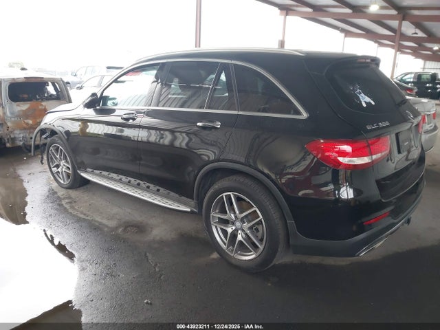 WDC0G4KB8GF086242 Mercedes-Benz Glc 300 4matic