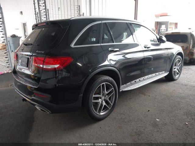 WDC0G4KB8GF086242 Mercedes-Benz Glc 300 4matic