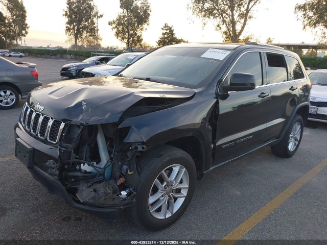 1C4RJEAG9HC634446 Jeep Grand Cherokee Laredo 4x2